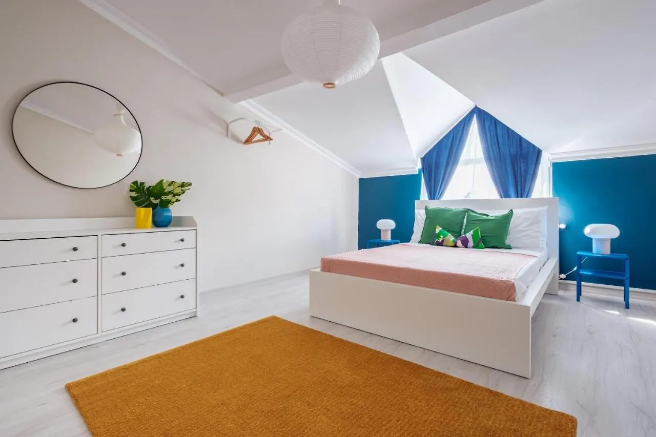 Vibrant Duplex With Terrace 2 Min To Cevahir Mall Istanbul 0*,  Tyrkiet